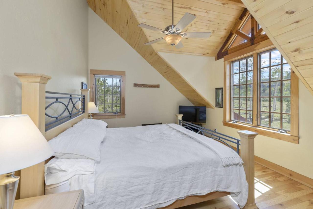 Hughes Ranch - Wilson Mesa, 70 Acres With Views Upon Views Βίλα Placerville Εξωτερικό φωτογραφία