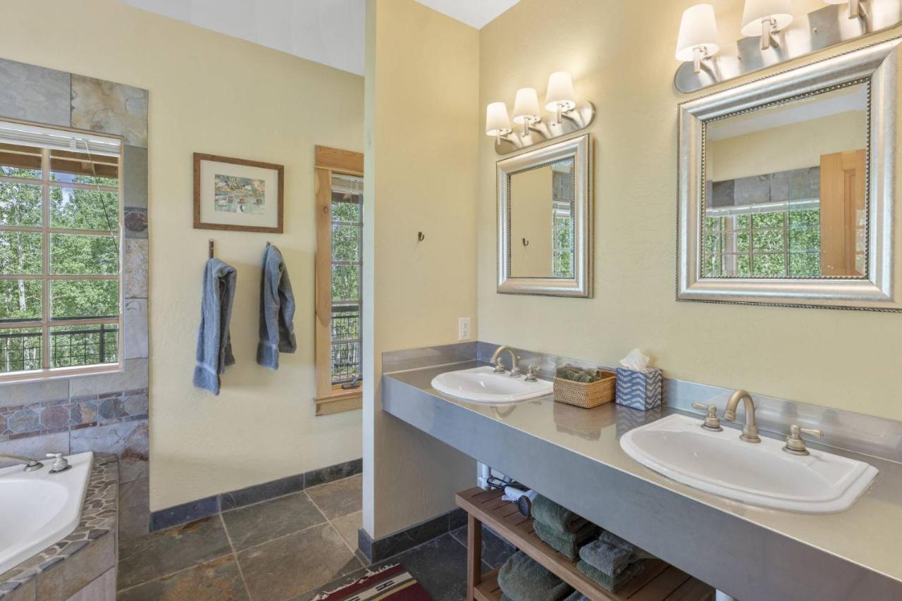 Hughes Ranch - Wilson Mesa, 70 Acres With Views Upon Views Βίλα Placerville Εξωτερικό φωτογραφία