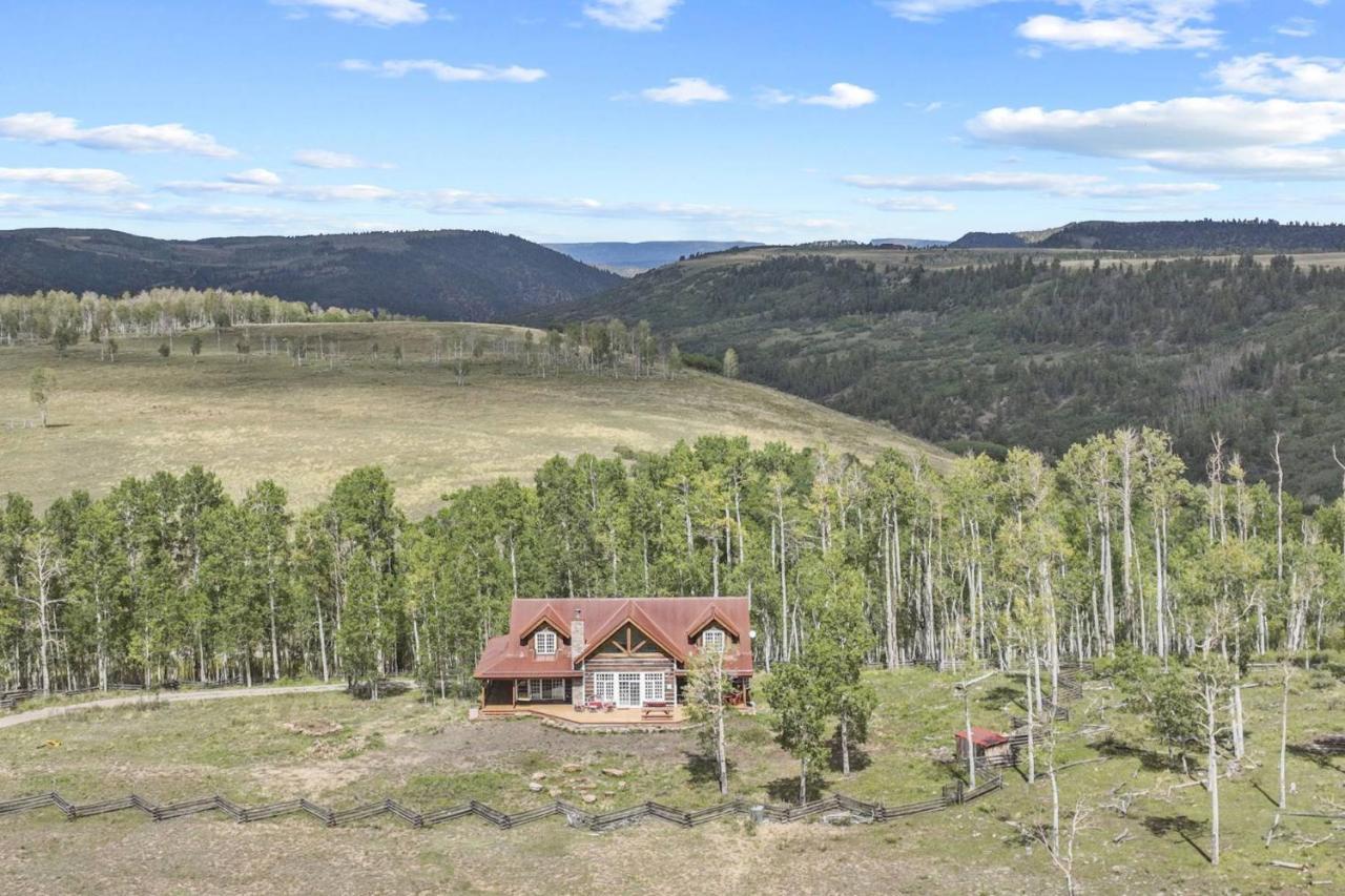 Hughes Ranch - Wilson Mesa, 70 Acres With Views Upon Views Βίλα Placerville Εξωτερικό φωτογραφία